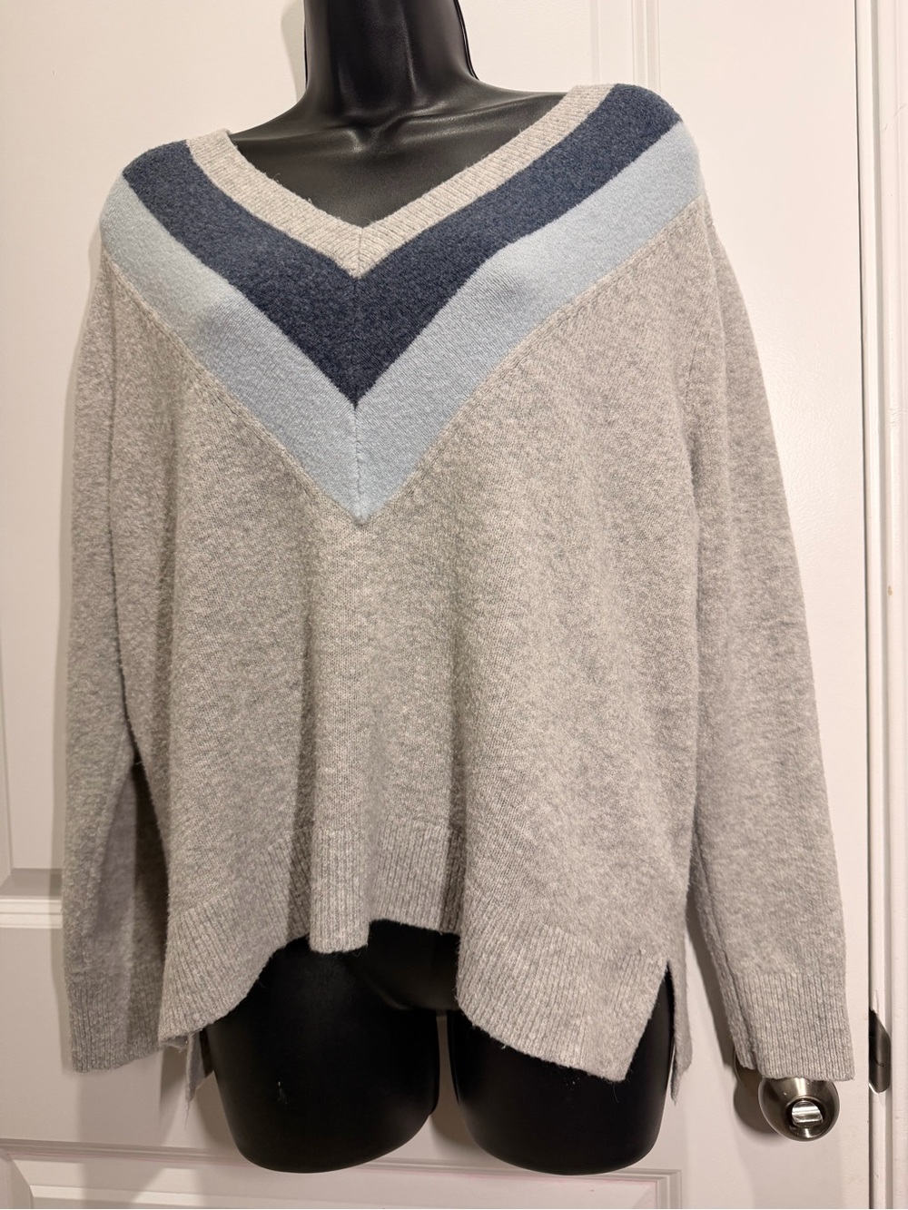 Calvin Klein Light Gray V-Neck Chevron Sweater with Blue Accent